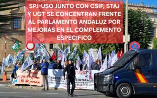 CONCENTRACIÓN DE DELEGADOS SINDICALES DE JUSTICIA EN SEVILLA ANTE EL PARLAMENTO ANDALUZ,  EN EL DEBATE SOBRE EL ESTADO DE LA COMUNIDAD AUTÓNOMA.